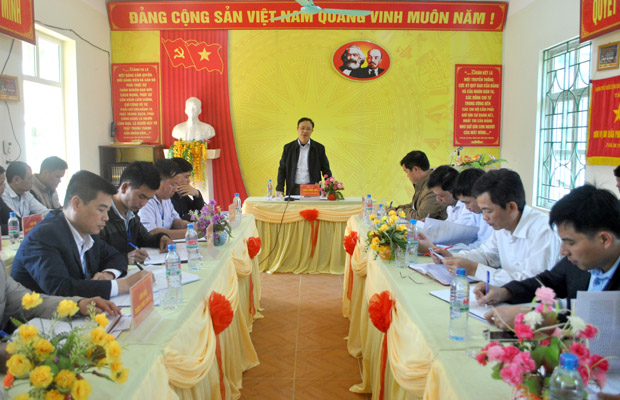 Phó Bí thư Thường trực Tỉnh ủy, Chủ tịch HĐND tỉnh Thào Hồng Sơn phát biểu kết luận tại buổi làm việc.