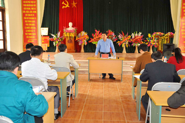 Phó Bí thư Tỉnh ủy Nguyễn Mạnh Dũng phát biểu tại buổi làm việc với xã Bằng Lang.