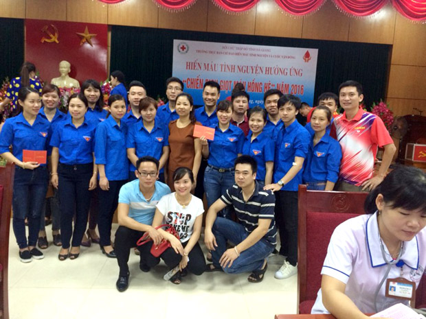 Cán bộ, đoàn viên Bảo hiểm xã hội tỉnh tham gia hiến máu