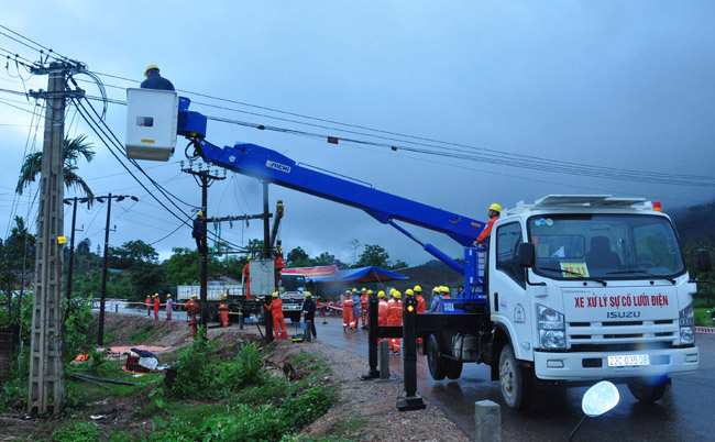 Nhiều phương tiện hiện đại cũng được huy động tham gia diễn tập