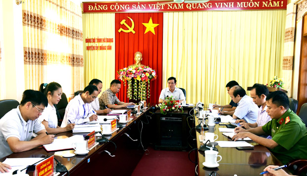 Toàn cảnh buổi làm việc của Bí thư Tỉnh ủy Triệu Tài Vinh với BTV Huyện ủy Đồng Văn.