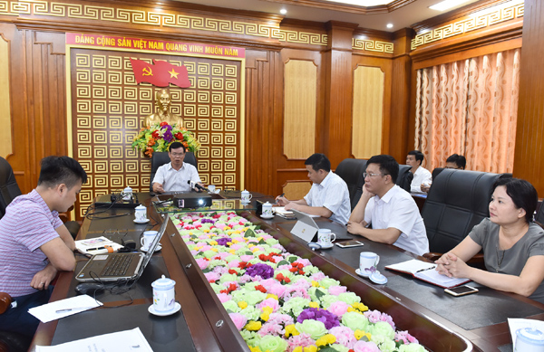 Toàn cảnh buổi làm việc của Bí thư Tỉnh ủy Triệu Tài Vinh với các sở, ngành chức năng về ứng dụng CNTT.