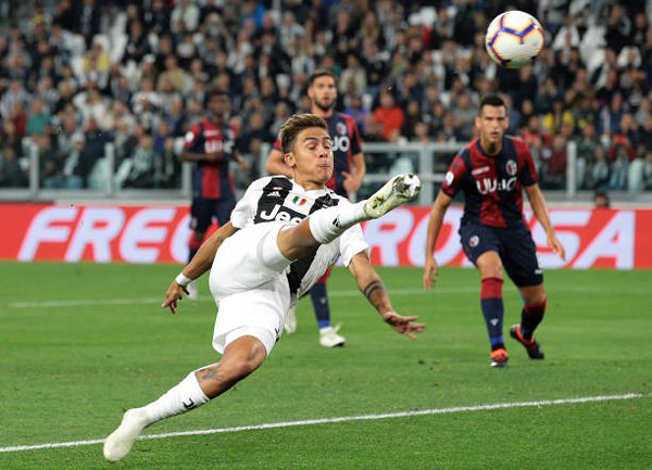 Dybala chơi tuyệt hay trong chiến thắng của Juventus trước Bologna.