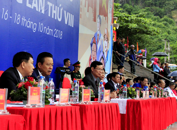 Các đại biểu dự Lễ Khai mạc Đại hội