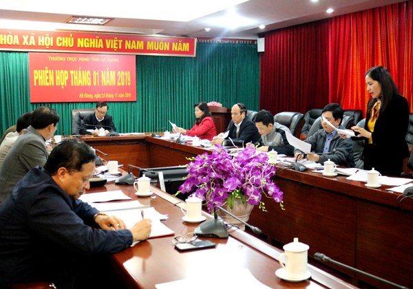 Toàn cảnh phiên họp Thường trực HĐND tỉnh tháng 1.2019