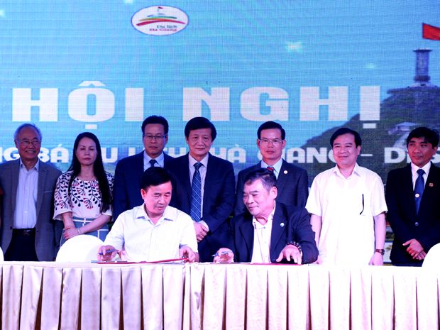 Hiệp hội Du lịch tỉnh ký kết chương trình hợp tác phát triển du lịch với Hiệp hội Du lịch Khánh Hòa.