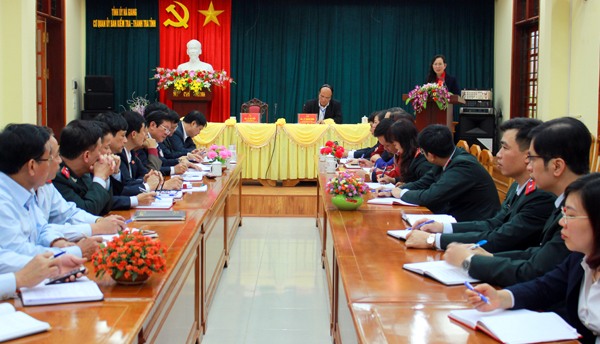 Đồng chí Lê Thị Thủy, Phó Chủ nhiệm UBKT Trung ương phát biểu kết luận buổi làm việc.