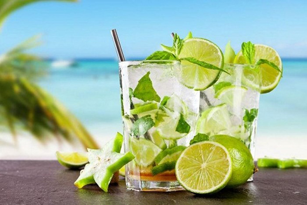 Thức uống Mojito bạc hà là món ngon nổi tiếng của Cuba nhất là nếu nó được nhấn nhá thêm chút rum.