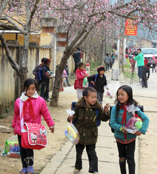 Các em học sinh vùng cao Hà Giang