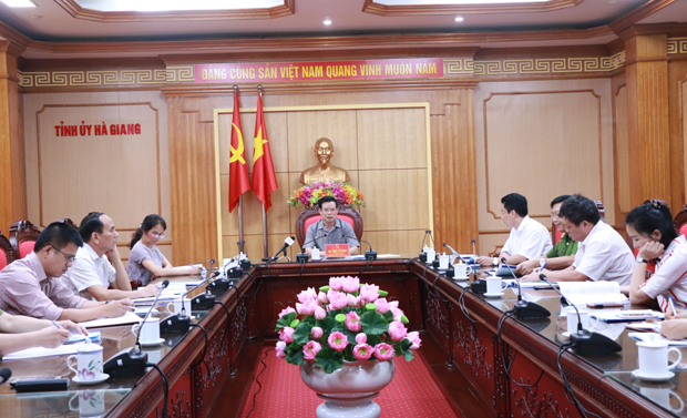 Bí thư Tỉnh ủy Triệu Tài Vinh chủ trì buổi làm việc