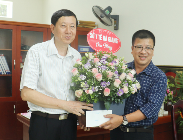Sở y tế tỉnh chúc mừng Báo Hà Giang