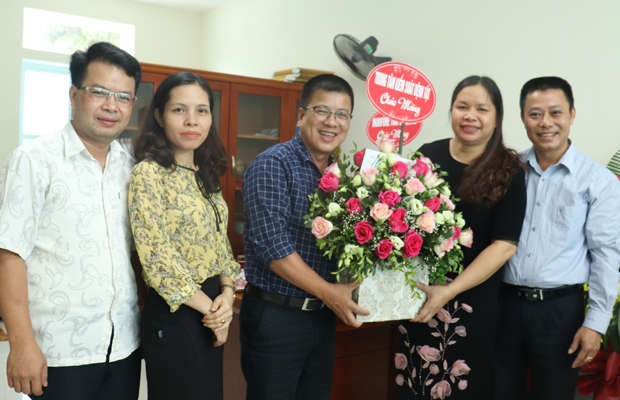 Trung tâm kiểm soát bệnh tật tỉnh chúc mừng Báo Hà Giang