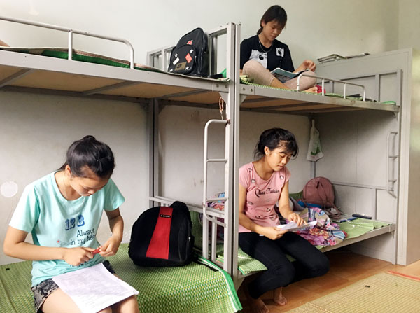 Các em học sinh Trường THCS-THPT Tùng Bá (Vị Xuyên) được ở miễn phí tại điểm thi trường Dân tộc nội trú THPT tỉnh.