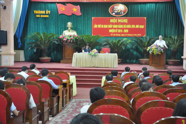 Bí thư Thành ủy Trần Mạnh Lợi phát biểu tại hội nghị