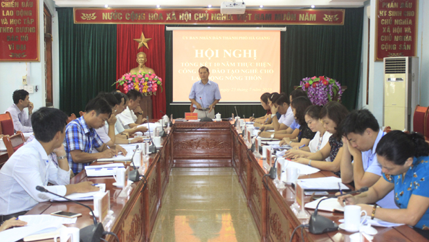 Các đại biểu dự hội nghị.