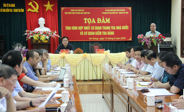 Chủ nhiệm Cơ quan UBKT – Thanh tra tỉnh Lê Quang Minh phát biểu tại tọa đàm.