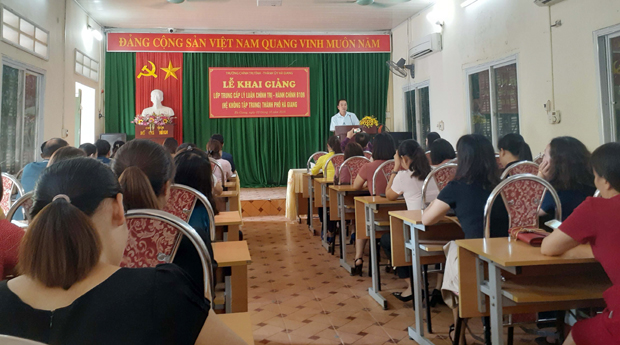 Toàn cảnh buổi khai giảng lớp học
