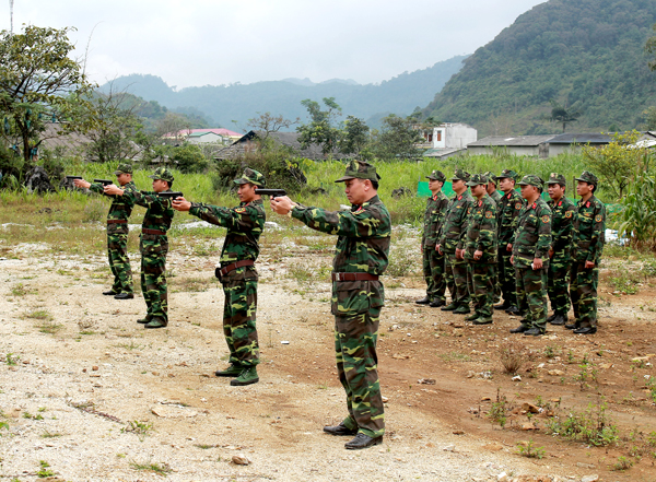 Huấn luyện tại thao trường.