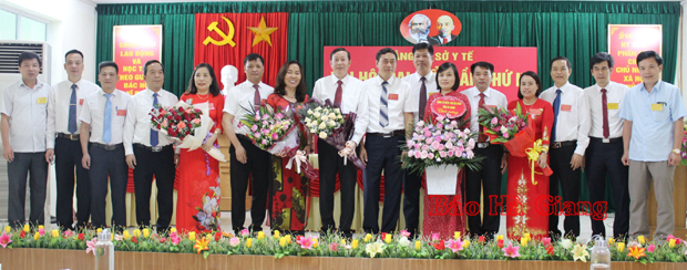 BCH Đảng bộ Sở Y tế ra mắt Đại hội.
