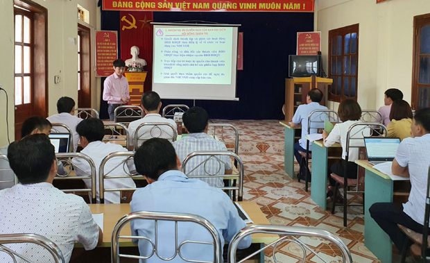 Một buổi tập huấn của Ngân hàng CSXH huyện Mèo Vạc cho các thành viên Ban đại diện HĐQT cấp huyện.