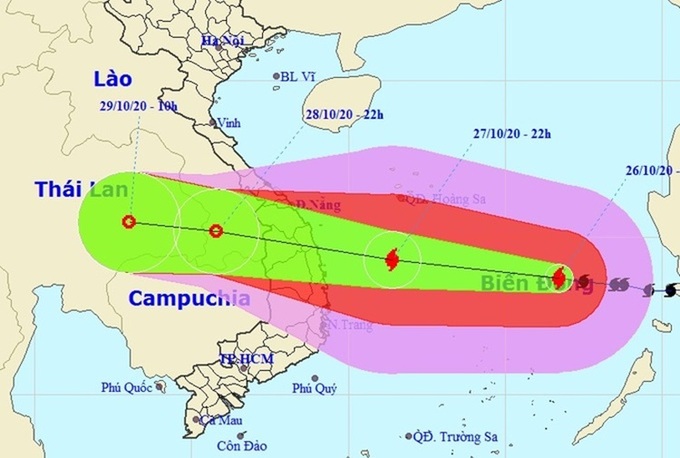 Đường đi của bão số 9 theo bản tin Trung tâm dự báo khí tượng thủy văn quốc gia lúc 23h ngày 26/10. Ảnh: NCHMF.