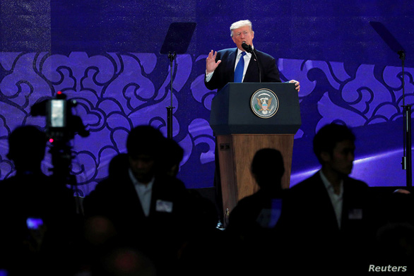 Tổng thống Trump phát biểu khi dự hội nghị thượng đỉnh của Diễn đàn hợp tác kinh tế châu Á - Thái Bình Dương (APEC) ở Đà Nẵng vào tháng 11-2017 - Ảnh: REUTERS