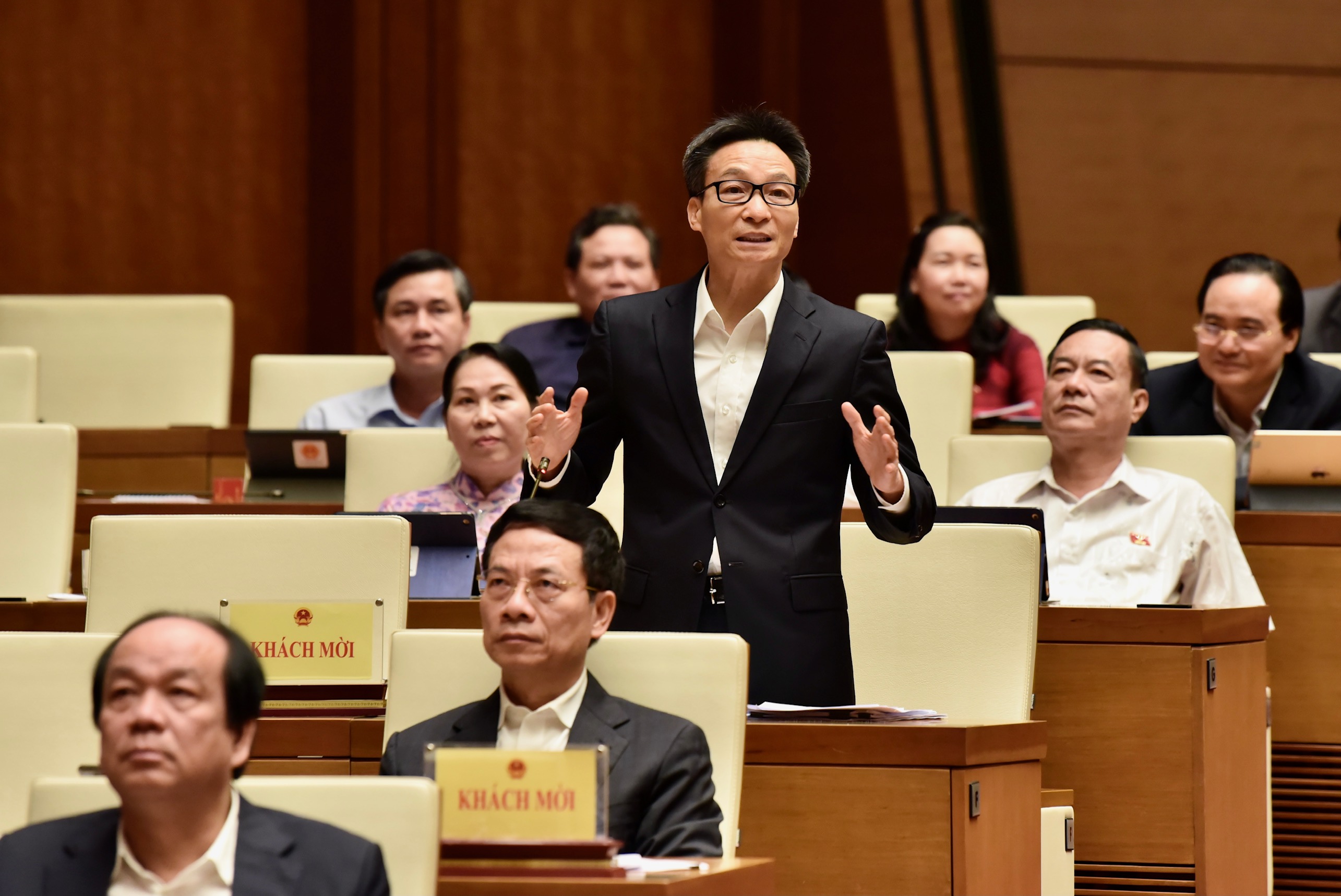 Phó Thủ tướng Vũ Đức Đam: Tất cả các ý kiến đều rất tâm huyết, trách nhiệm với mong muốn góp ý cho Bộ GD&ĐT, ngành giáo dục để có một bộ SGK thật tốt.