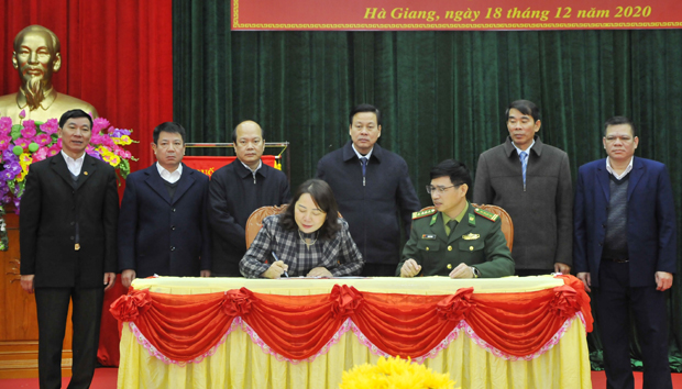 Lãnh đạo Bộ Chỉ huy BĐBP tỉnh ký kết Quy chế phối hợp giai đoạn 2021 – 2025 với lãnh đạo các huyện biên giới.