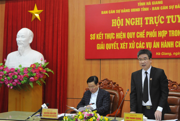 Chánh án TAND tỉnh Chu Thành Quang phát biểu tại hội nghị.