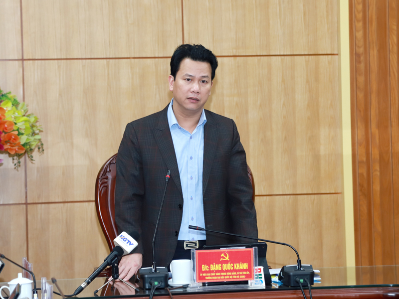 Bí thư Tỉnh ủy Đặng Quốc Khánh phát biểu tại cuộc họp