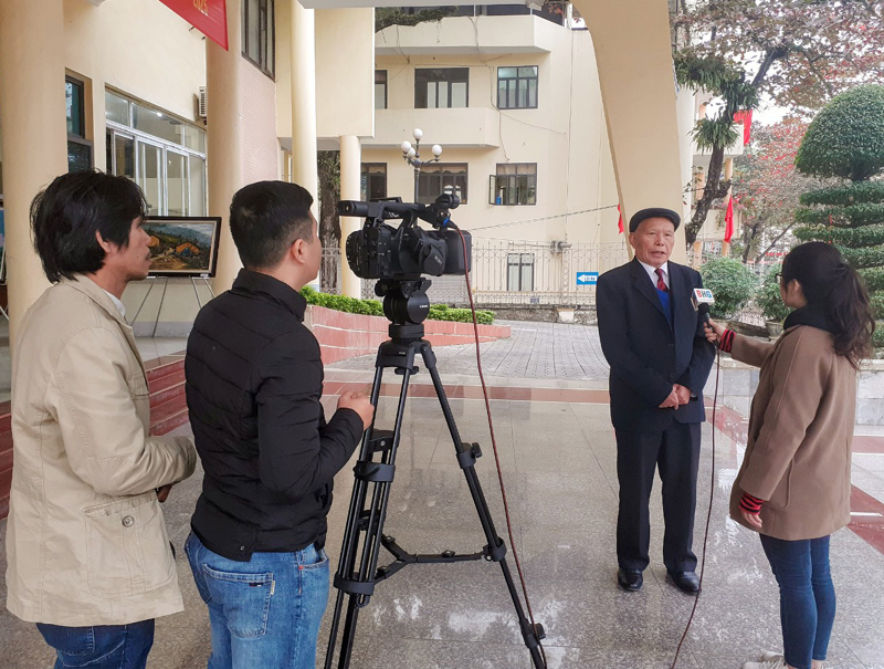 Phóng viên, BTV Phòng Báo điện tử tác nghiệp
