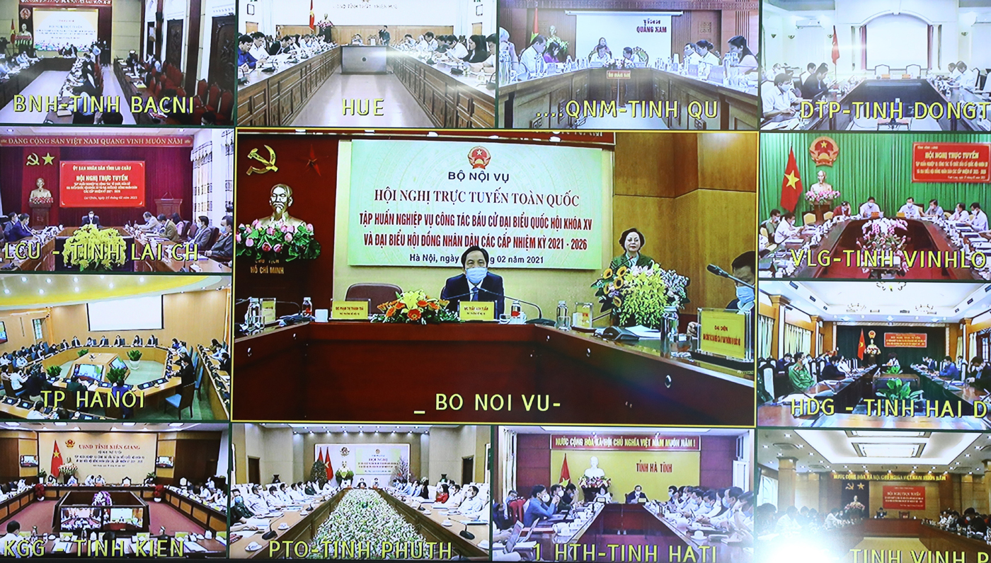 Sáng 25/2/2021, tại Hà Nội, Bộ Nội vụ tổ chức Hội nghị trực tuyến toàn quốc tập huấn nghiệp vụ công tác bầu cử đại biểu Quốc hội khóa XV và đại biểu Hội đồng nhân dân các cấp nhiệm kỳ 2021-2026.