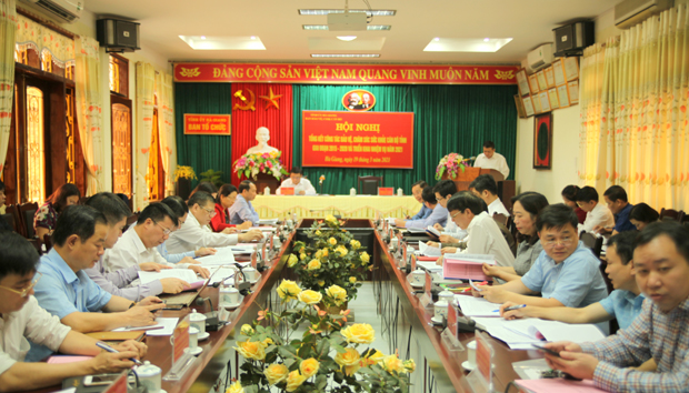 Toàn cảnh hội nghị.