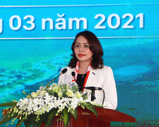 Bà Hương Trần Kiều Dung, Phó Chủ tịch Thường trực HĐQT Tập đoàn FLC phát biểu tại lễ khởi công