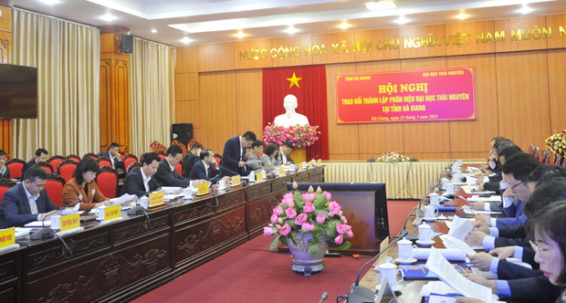 Toàn cảnh hội nghị.