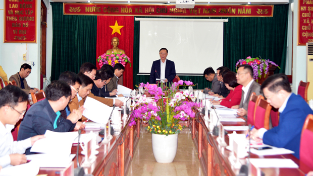 Toàn cảnh buổi làm của Phó Bí thư Thường trực Tỉnh ủy, Chủ tịch HĐND tỉnh Thào Hồng Sơn với UBND Thành phố Hà Giang.