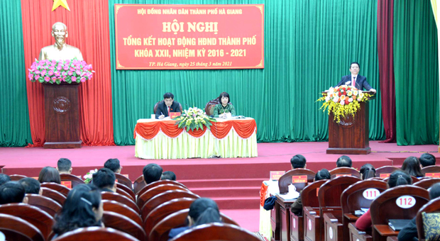 Trưởng ban Dân vận Tỉnh ủy phát biểu tại hội nghị