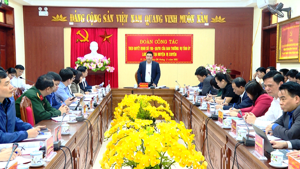 Phó Chủ tịch Thường trực UBND tỉnh Hoàng Gia Long phát biểu tại buổi làm việc.