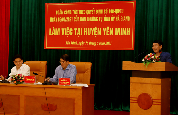 Chánh văn phòng Tỉnh ủy Đỗ Văn Hùng phát biểu tại buổi làm việc