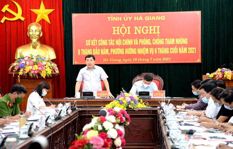 Phó Bí thư Tỉnh ủy Nguyễn Mạnh Dũng phát biểu chỉ đạo hội nghị.