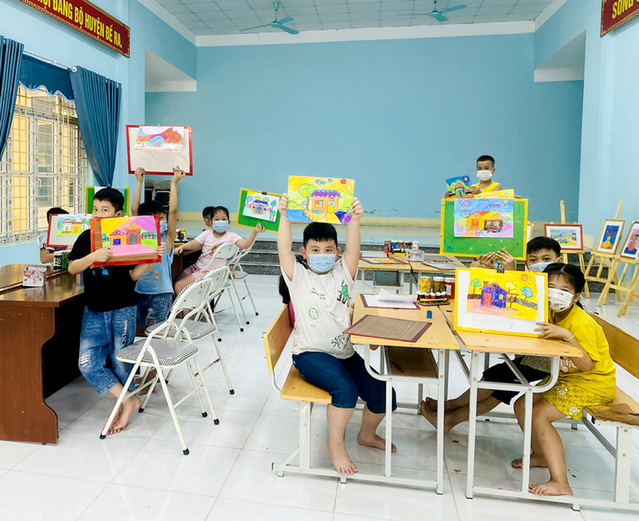 Lớp năng khiếu vẽ.