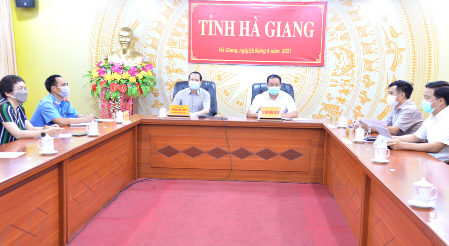 Phó Chủ tịch UBND tỉnh Trần Đức Quý dự hội nghị tại điểm cầu Hà Giang