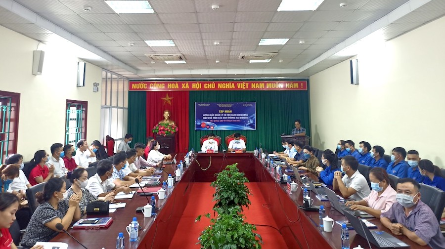 Lớp tập huấn hướng dẫn quản lý và vận hành gian hàng trên các sàn TMĐT