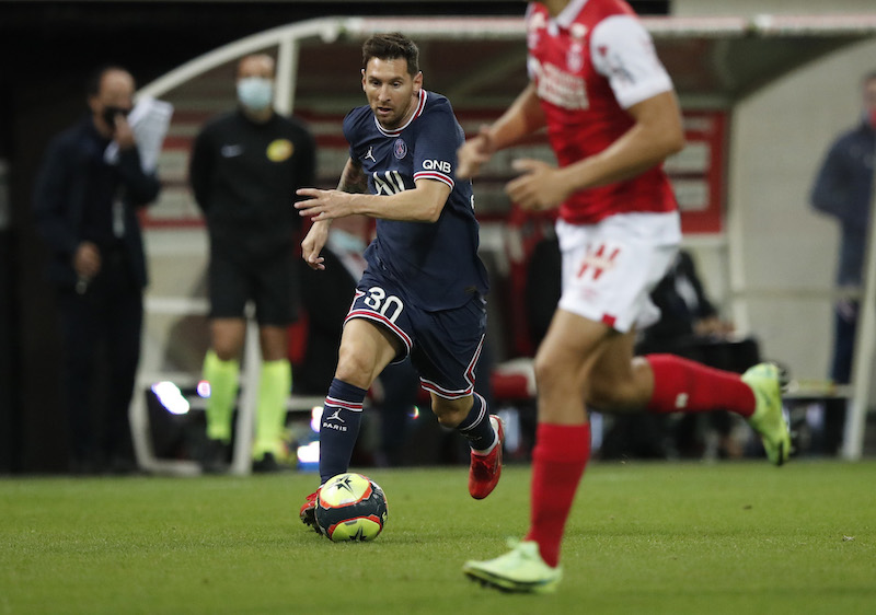Lionel Messi chơi trận đầu tiên cho PSG khi vào sân phút 66 trong chiến thắng 2-0 trước Reims.