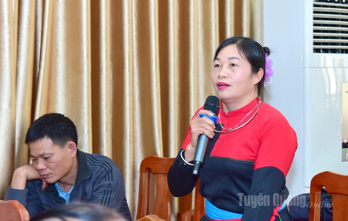 Các cử tri gửi gắm tâm tư, nguyện vọng đối với các đại biểu dân cử tại các cuộc tiếp xúc cử tri của ĐBQH.