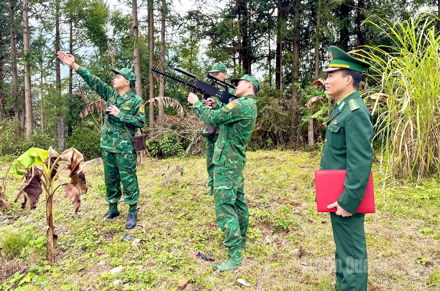 Cán bộ, chiến sỹ Ban Chỉ huy Bộ đội Biên phòng tỉnh luyện tập sẵn sàng chiến đấu, nâng cao cảnh giác, bảo vệ biên giới trong kỳ nghỉ lễ.