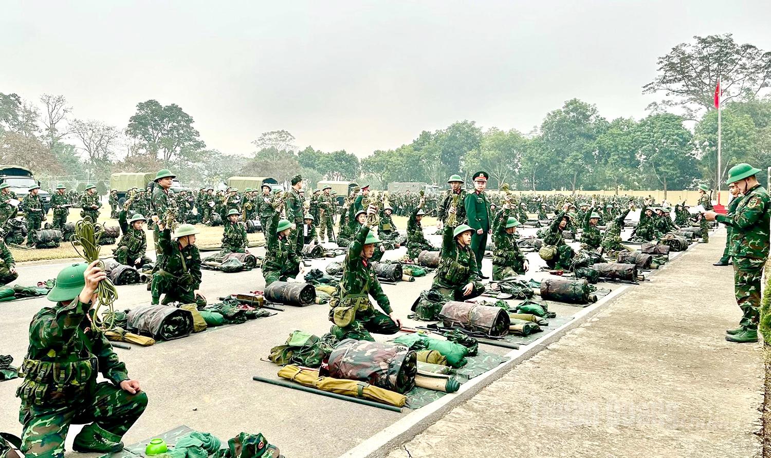 Officers and soldiers of Regiment 148 conduct combat readiness training during the holiday.