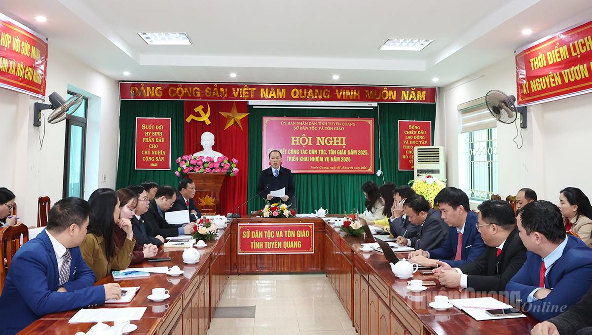 Toàn cảnh hội nghị.