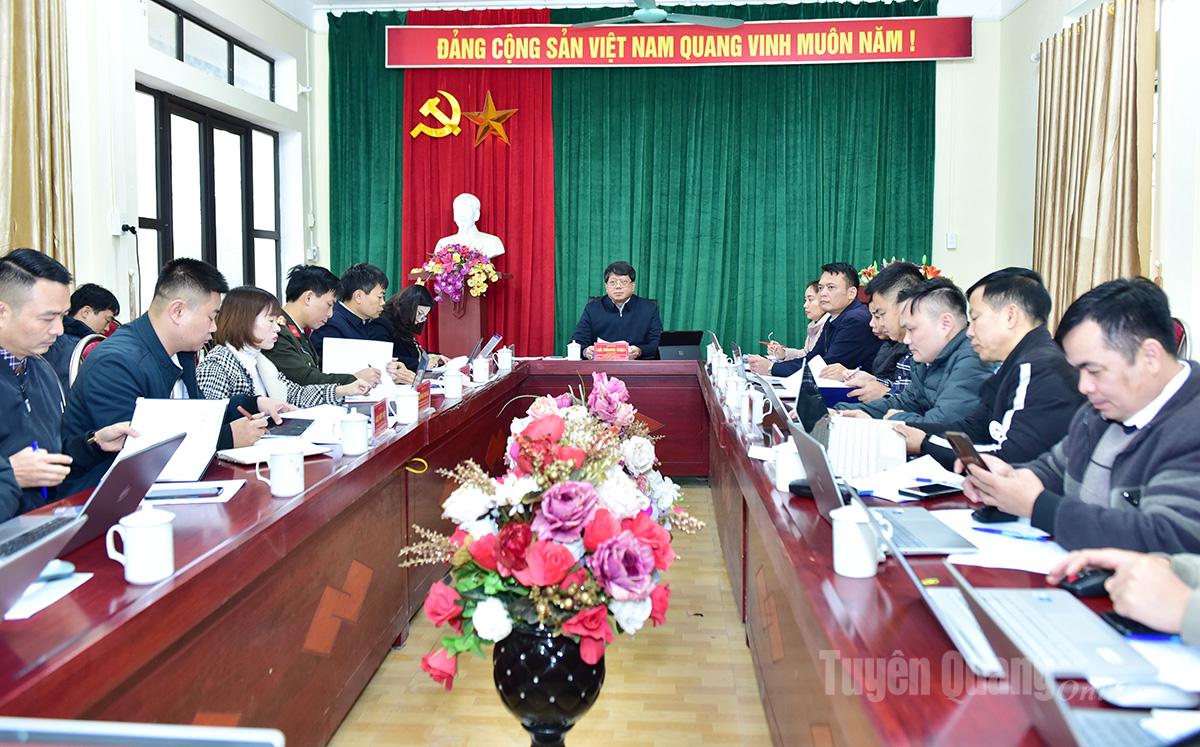 Đoàn kiểm tra số 3 Ủy ban bầu cử tỉnh Tuyên Quang làm việc với cấp ủy, chính quyền và Ủy ban bầu cử xã Hùng An về công tác chuẩn bị bầu cử.