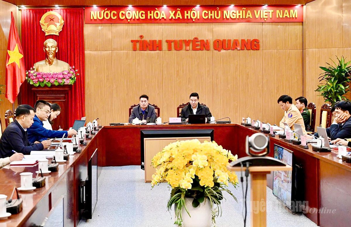 Đồng chí Hoàng Gia Long, Ủy viên Ban Thường vụ Tỉnh ủy, Phó Chủ tịch UBND tỉnh dự hội nghị tại điểm cầu tỉnh.